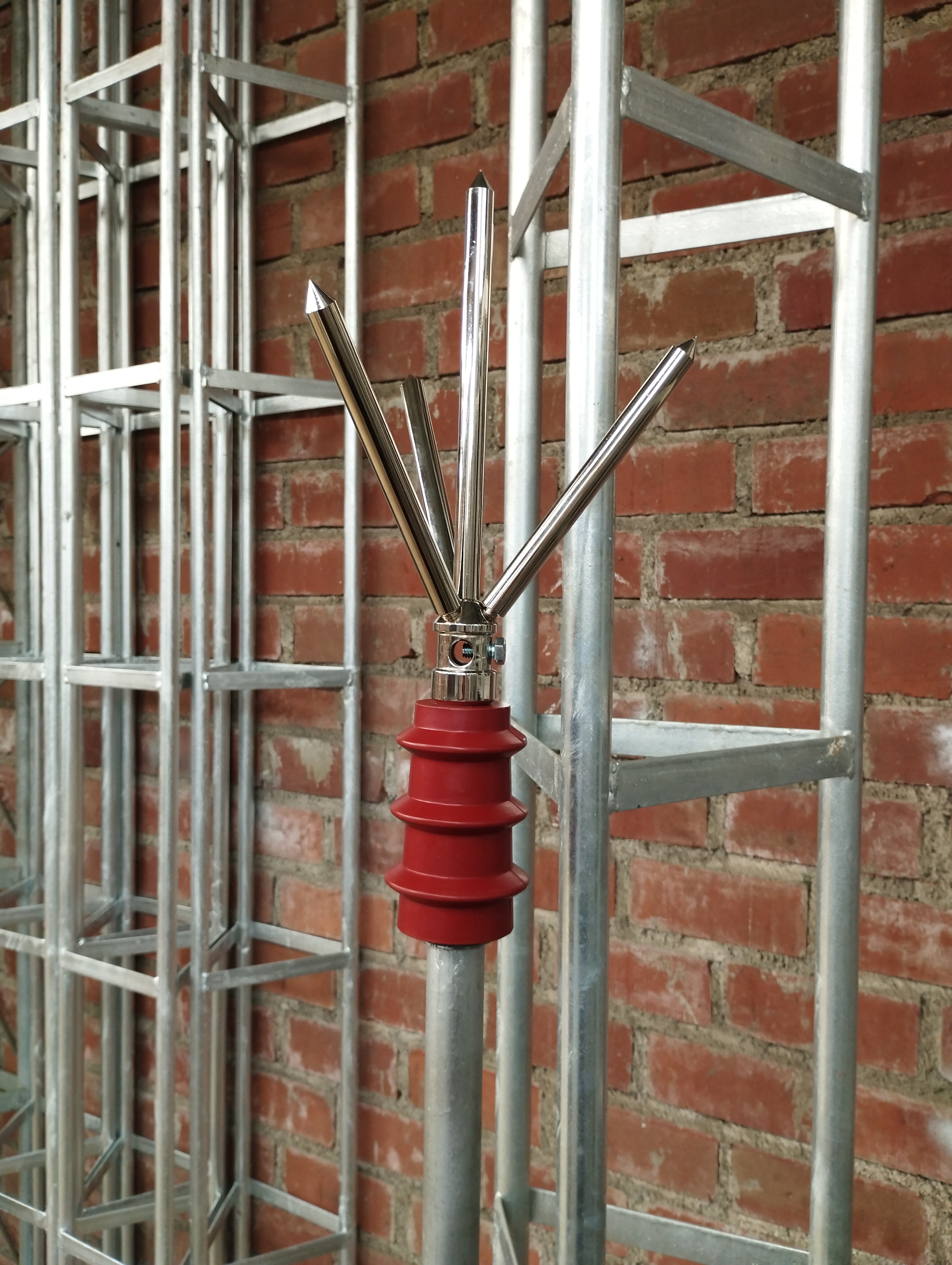 Soporte para mastil de Pararrayo